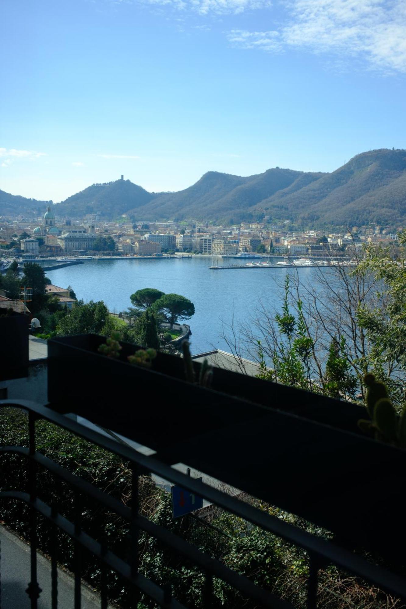 קומו Veranda Lake View מראה חיצוני תמונה